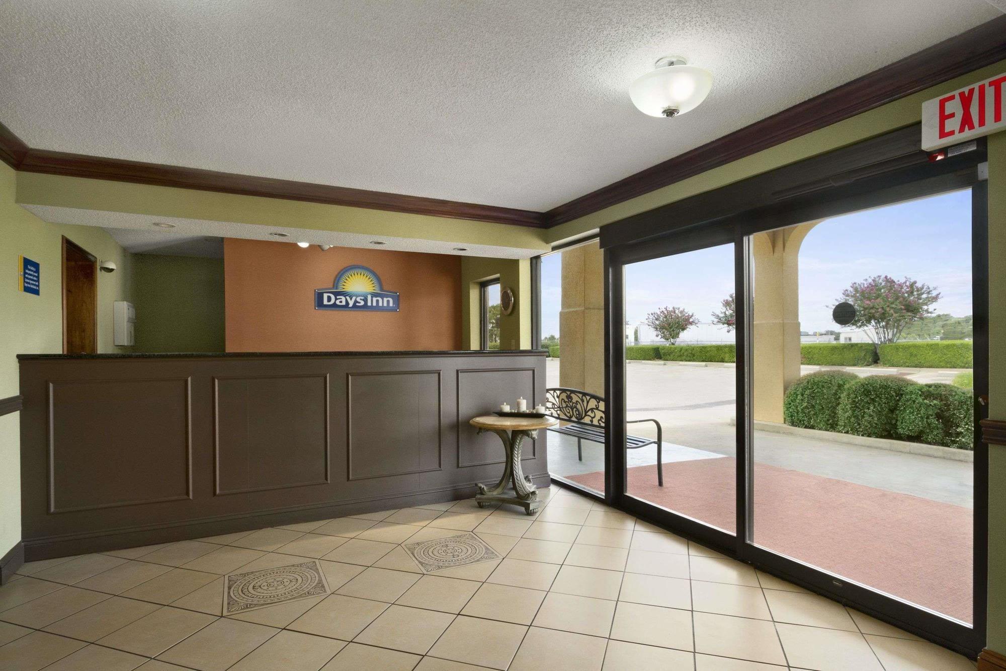 Days Inn By Wyndham Southaven Ms Buitenkant foto